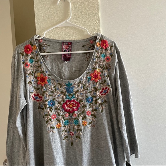 Johnny Was Tuscany 3/4 Sleeve Trapeze Tee - Picture 6 of 16